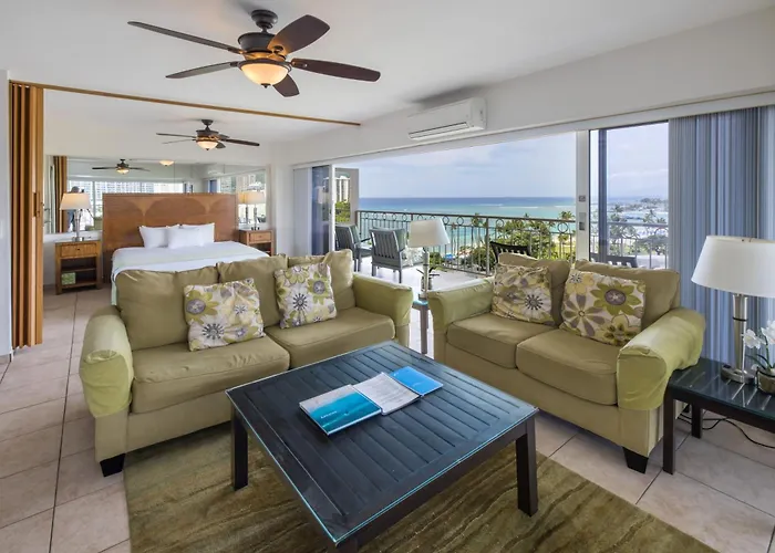 Waikiki Shore By Outrigger